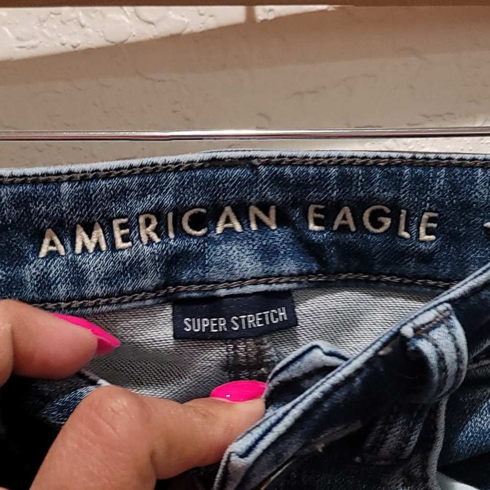 American Eagle Outfitters Short Super Stretch Distressed Skinny Jeans - Picture 3 of 8